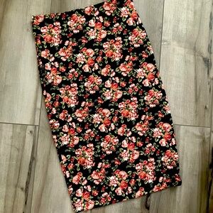 Forever 21 Black and Pink Floral Pencil Skirt
